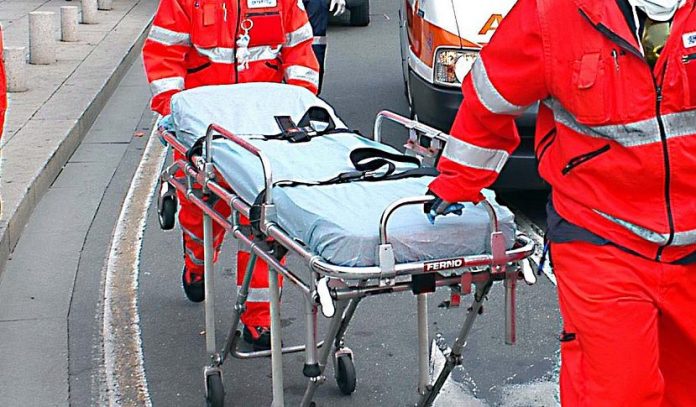 equipaggi di due ambulanze