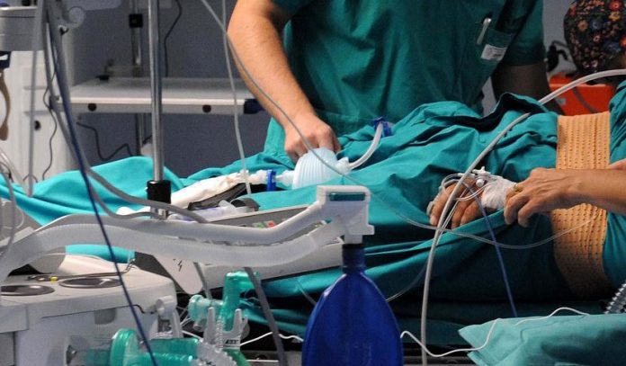 morto dopo un intervento chirurgico alla gola