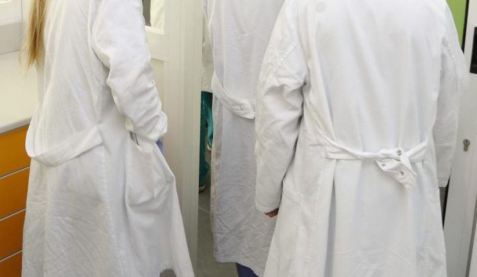 morto a venti giorni dal parto