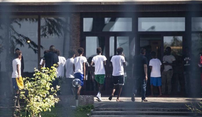 commento razzista su facebook