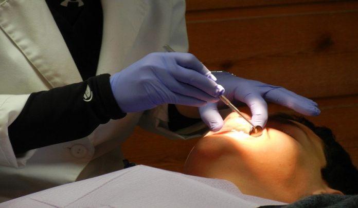 abusivismo odontoiatrico