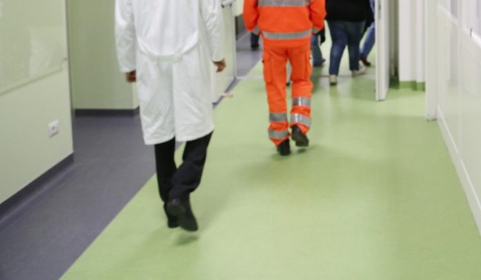 morto a causa di una strozzatura intestinale