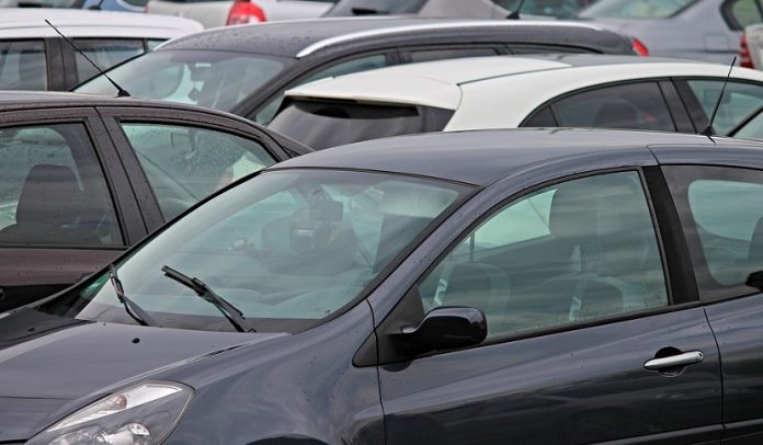 auto-parcheggiata-responsabile-civile auto parcheggiata