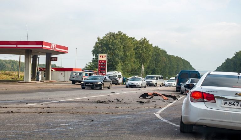 sbalzata fuori dall'abitacolo
