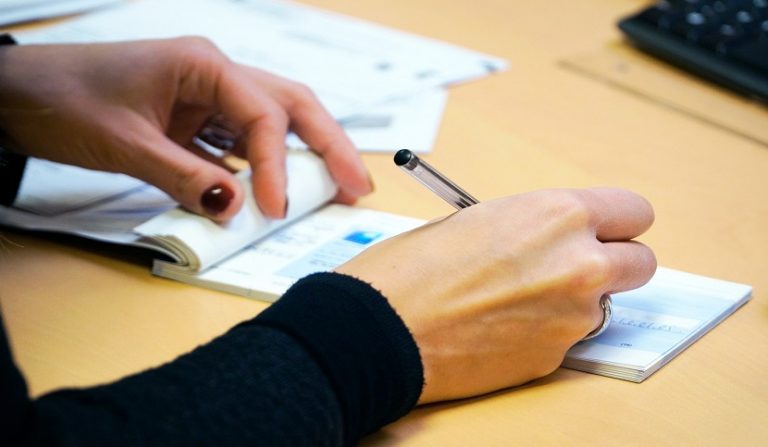 falsificazione assegno