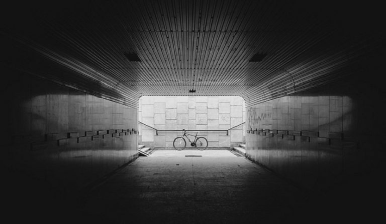 interruzione nello scivolo del sottopassaggio