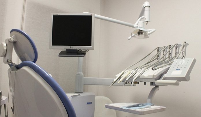 errato intervento di protesi dentaria