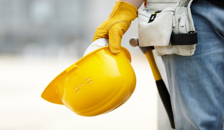 Investimento dell'operaio in prossimità del cantiere stradale