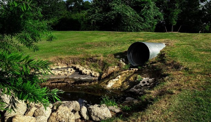 Ostruzione della condotta fognaria e responsabilità del Comune