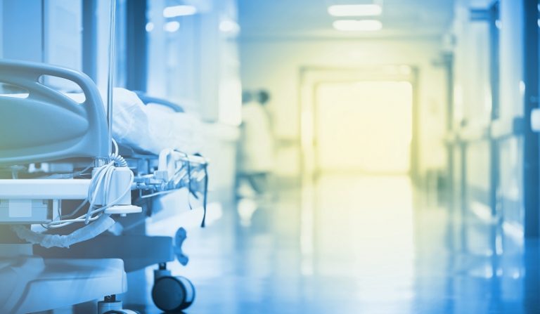 Perforazione della parete dello stomaco provoca il decesso della paziente