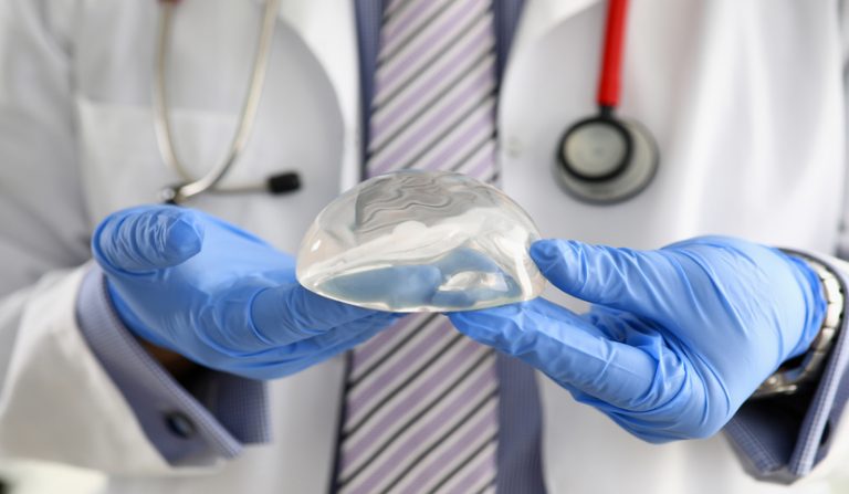 Scomposizione del ciclo causale in materia di responsabilità sanitaria