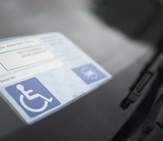 Disabilità: contrassegno invalidi, zona a traffico limitato e digital divide