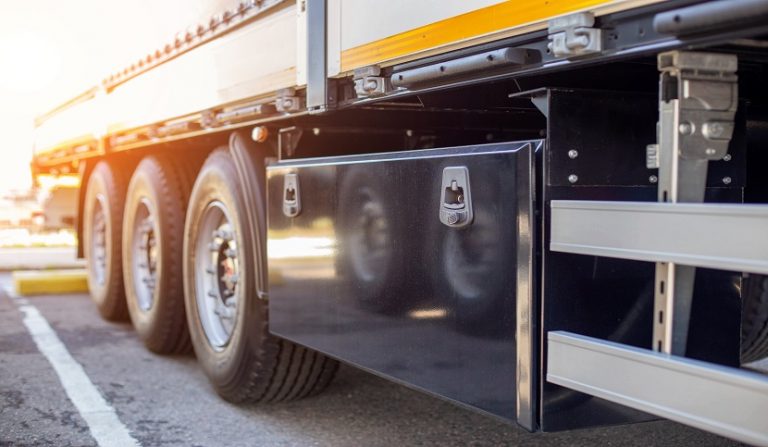 Trasporto con mezzo inidoneo e decesso del lavoratore