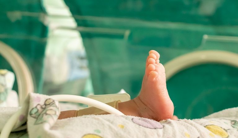 Morte della neonata per asfissia per colpa del ginecologo