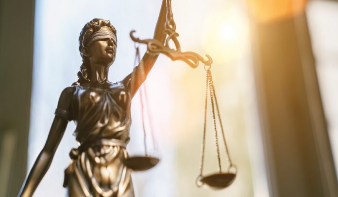 The,Statue,Of,Justice,-,Lady,Justice,Or,Iustitia,/ Perdita parentale e risarcimento al di sotto dei limiti