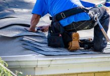 Lavori sul tetto e caduta dall'alto causano la morte del lavoratore