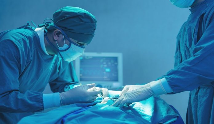 Occlusione dei vasi provoca la amputazione dell'arto