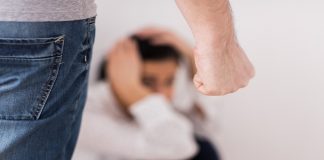 Violenze fisiche e addebito della separazione al coniuge