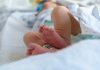 Infezione meningea contratta dal neonato dopo la nascita