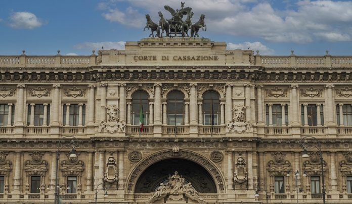 The,Palace,Of,Justice,,The,Seat,Of,The,Supreme,Court Lesioni personali: dolo eventuale e colpa cosciente
