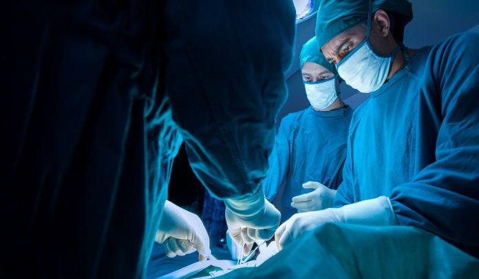 Revisione protesi anca destra per infezione da stafilococco