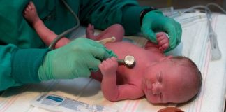 infermiera-morfina-neonato