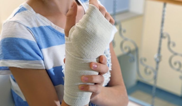 lussazione-mano-destra