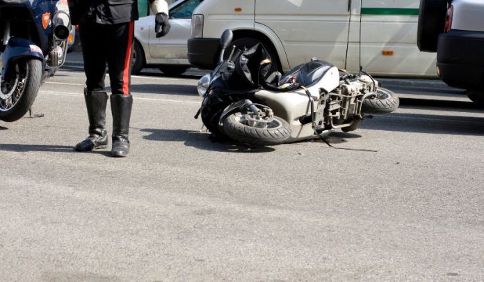scontro-auto-moto-perdita-capacità-lavorativa