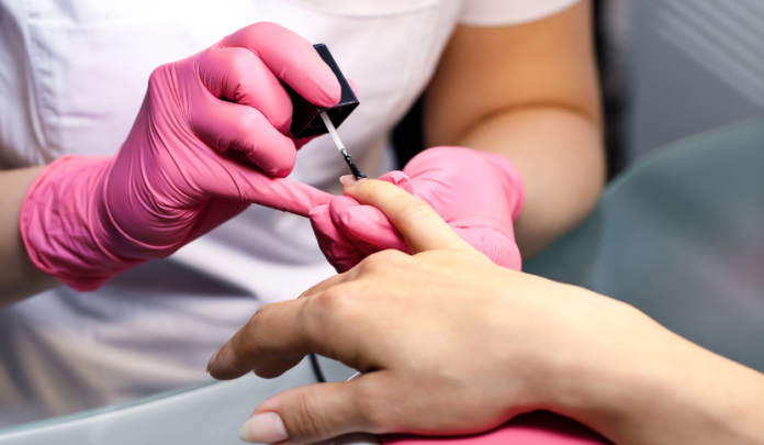 Furto-prodotti-centro-estetico