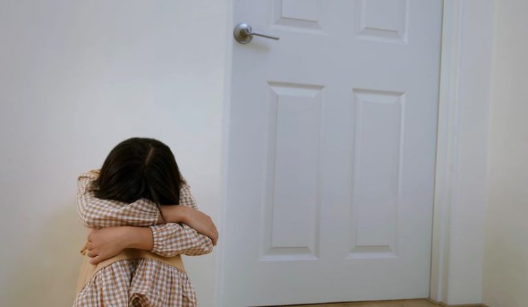 violenza-sessuale-sui-figli